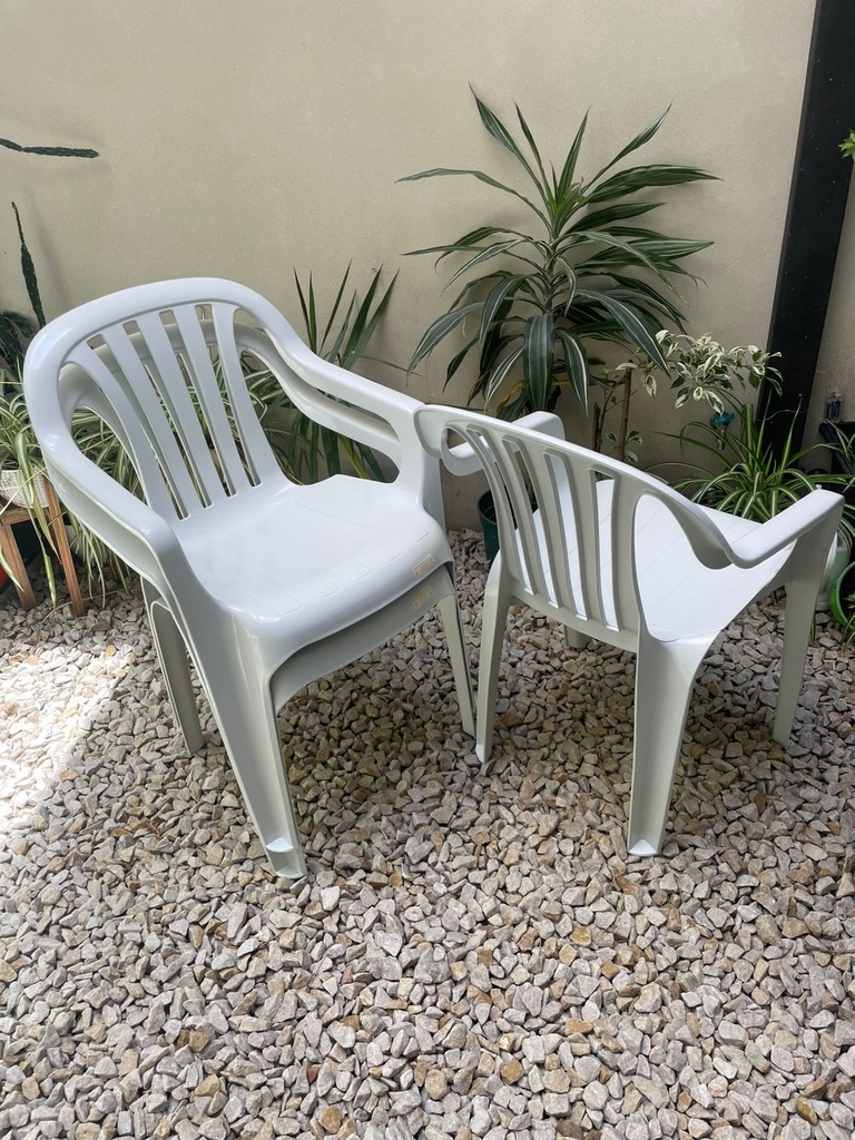 Silla King Blanca Con Apoya Brazos Pvc Apilable Reforzada 180Kg - Consulte X Mayor