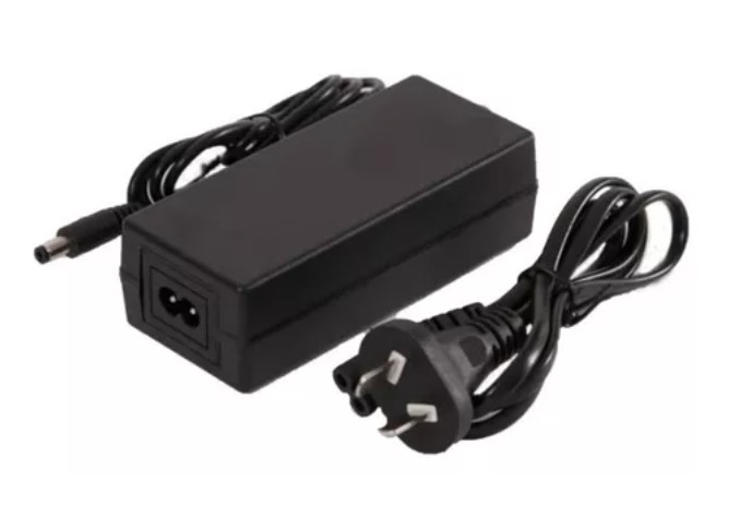 Sud Fadc-1205- Fuente Plastico 12V 5A Plug